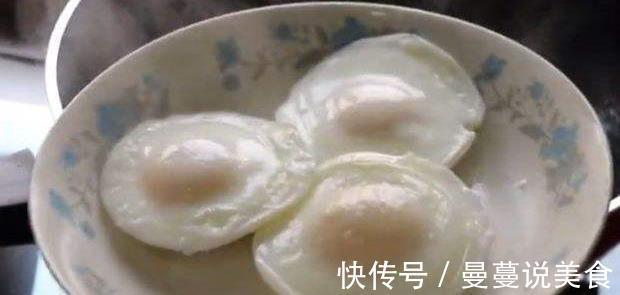 水煮荷包蛋做不好水里丢点它,做好的荷包蛋嫩、圆、不粘锅