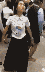 |搞笑GIF: 姐姐 你能矜持点吗