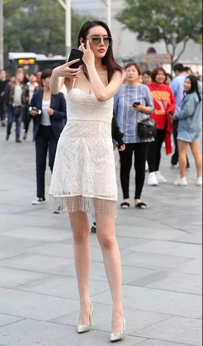 搭配|高跟鞋魅力搭配，让你穿出都市女性的气质