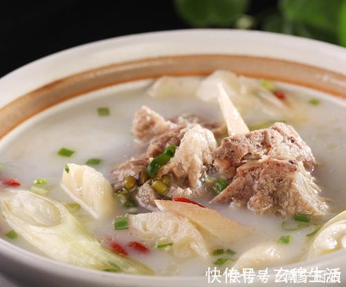 买排骨时,挑肉多的还是肉少的好?肉贩子不小心说漏嘴,别乱买了