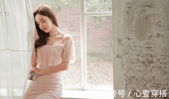 荷叶裙|女神孙允珠高清时尚搭配:腮红裸粉流萤斑驳霜露荷叶裙