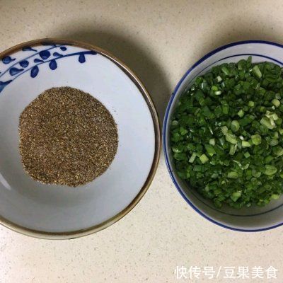 椒盐花卷（咸香四溢暄软饱满）