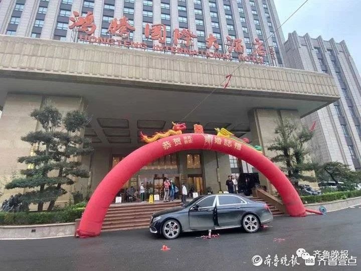 女神","m":"aeae102d7bec848539ded1c2a51a18c7025451c","nlabel":"stat_2696903997:zm.news.so.com:6Ziz6Ziz6Kej6K+7,pageType_zmt,glevel_3","ntag":"tfashion;sfashion_时尚;kfashion_1:连衣裙;kfashion_1:紧身;call_P:全类:时尚:美女