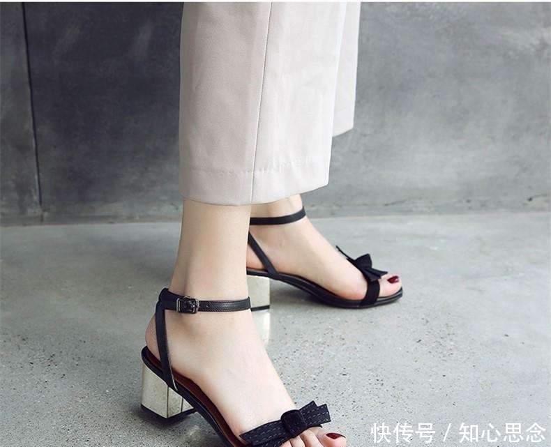 凉鞋|女人最爱高跟凉鞋,勾勒出完美的腿部曲线