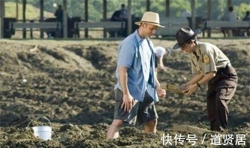 希拉里&美国公园遍布钻石,门票仅36元,挖到钻石可带走,48年间损失上亿