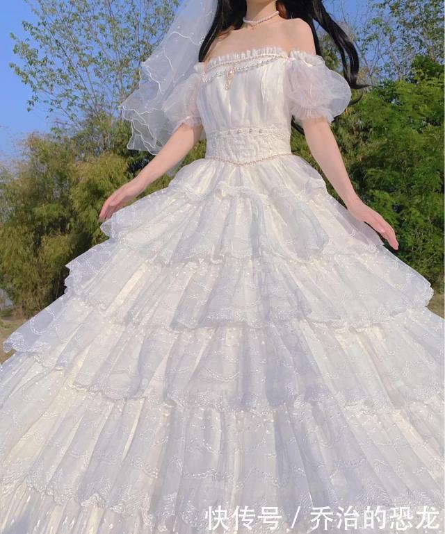 今年火了一种洛丽塔,叫穿上它我就可以嫁给你!华美与惊艳并存!