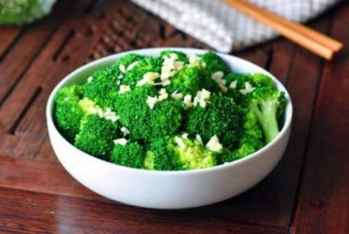  家人|常吃西兰花好处多多，适合老人小孩食用，为家人健康早点了解