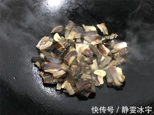 大人|腊肉和笋的完美搭配,简单炒一炒,大人小孩都爱吃