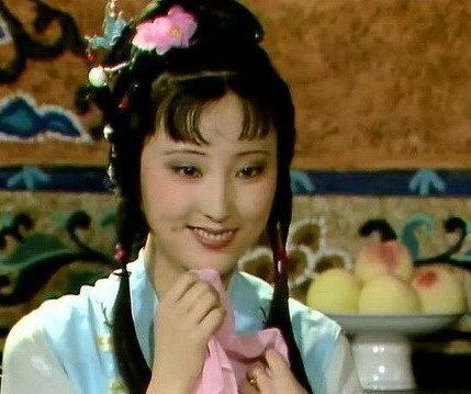 贾母|林黛玉其实并不那么完美, 最起码这件事她做错了