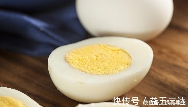 胆固醇|一天一个鸡蛋对身体好,但高血压患者能不能吃呢?看完你就知道了