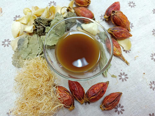 高尿酸|尿酸高，睡前有3个反常说明肾衰已不远，多吃1物，排尿酸安肾脏