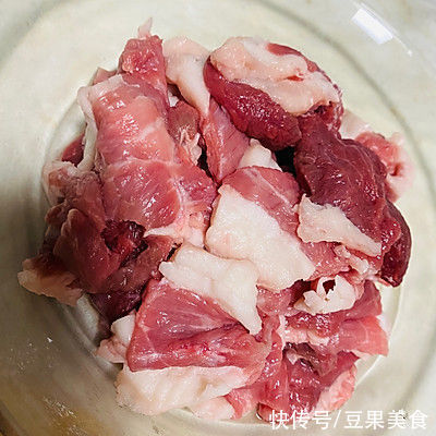 炒烤肉|「新疆炒烤肉」十分钟开吃，要的就是这个家常口儿