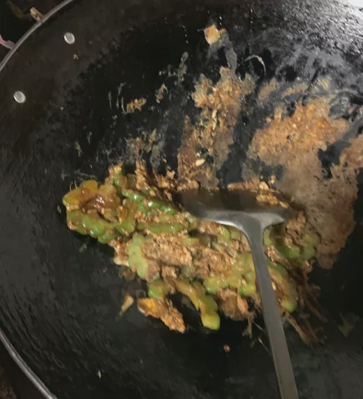 10分钟搞定!这面随手一炒太绝了,香到邻居来敲门