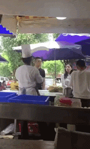 |搞笑GIF:这才是真坑!人没事吧!