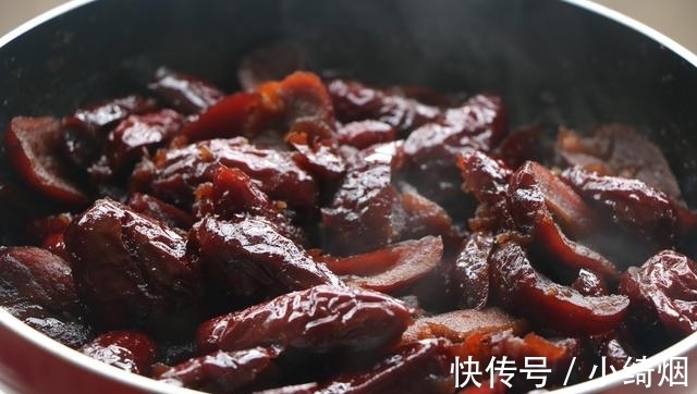 面食|红枣加2个鸡蛋，不用烤箱不油炸，美容又养颜，女人孩子要多吃