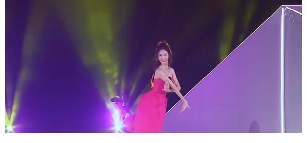 时隔12年，男神收割机金晨再跳《花儿》，那份青涩、懵懂依旧还在