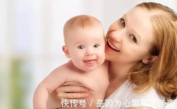 单眼皮|儿子出生没几天,宝妈发现宝宝就“没睁过眼”