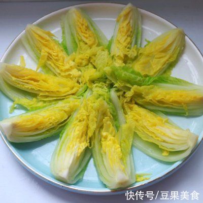 回味无穷的蒜蓉粉丝蒸娃娃菜来拯救你的胃