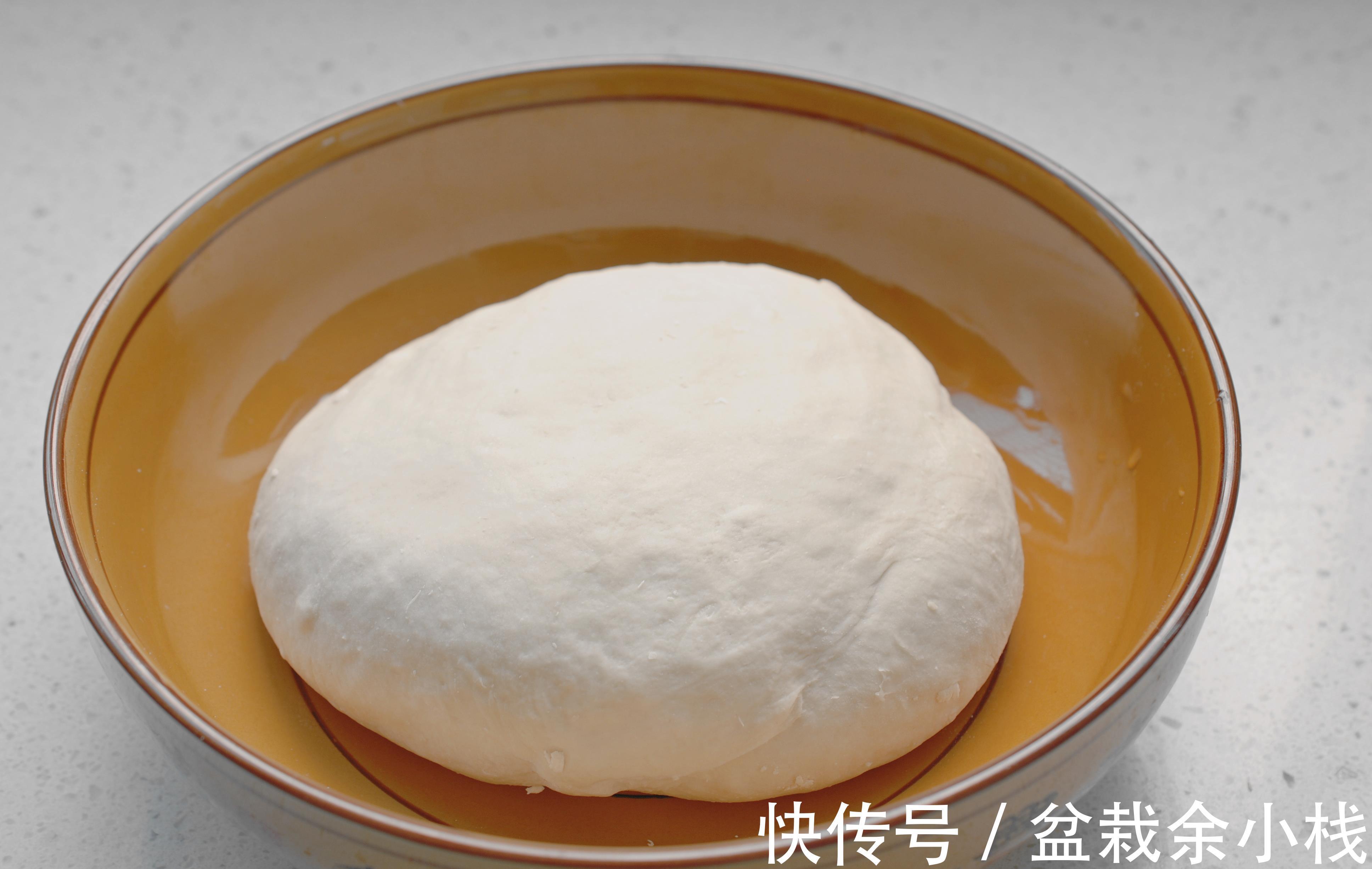 韭菜|这是婆婆烙的韭菜盒子,放了3天了还这么软,皮薄馅大,真香!