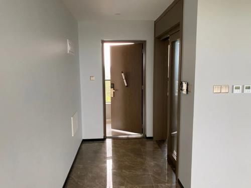 精装房|收房了,买的是精装房,家具家电还没进场,最喜欢大阳台了