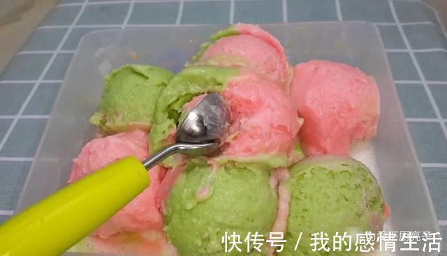 冰淇淋|夏日自制冰淇淋做法,冰箱一放,简单好吃无添加,孩子天天嚷着吃