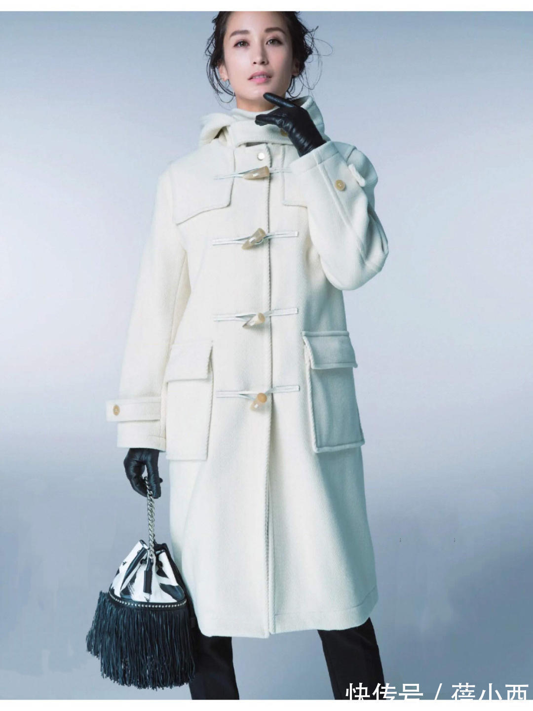 大衣 冬季穿衣要有“存在感”,大衣的搭配必不可少,时尚感手到擒来