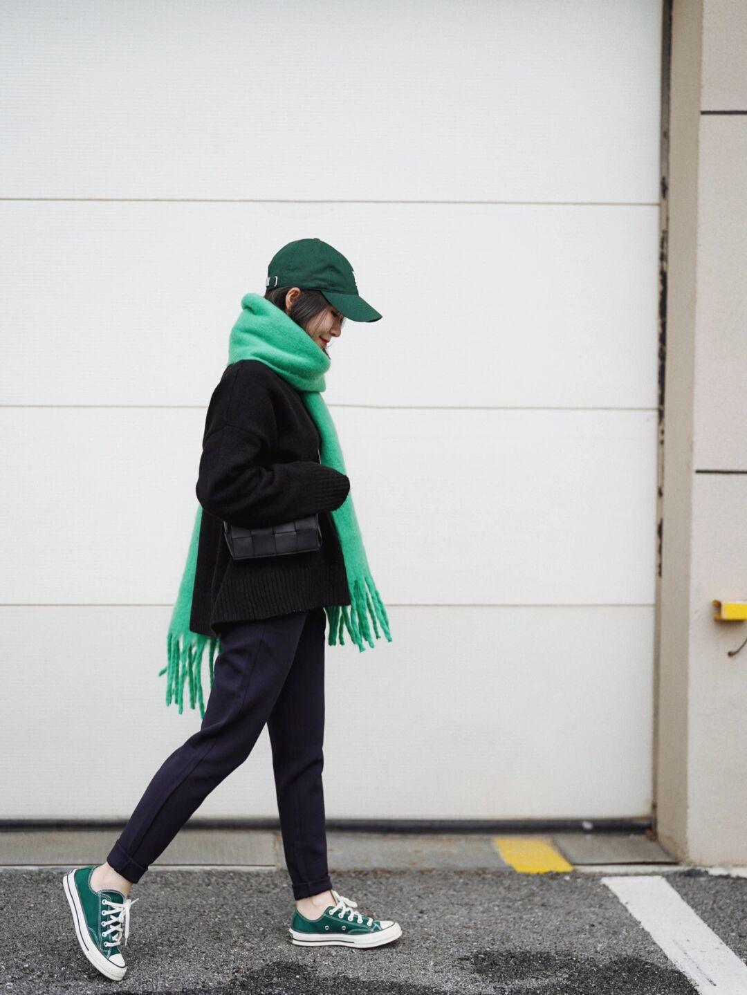 博主|气质是由内而外散发的,会穿“毛衣”很重要,美的像小姑娘