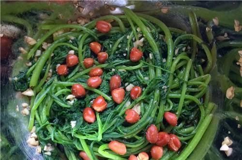 瞧不起|这菜常被瞧不起,却是首席助眠菜,秒睡,一夜无梦,晚上睡的香