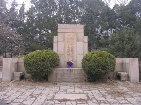 晚年|梁启超无名无分的丫环妻子，培养出9位国家栋梁，晚年却死于草棚