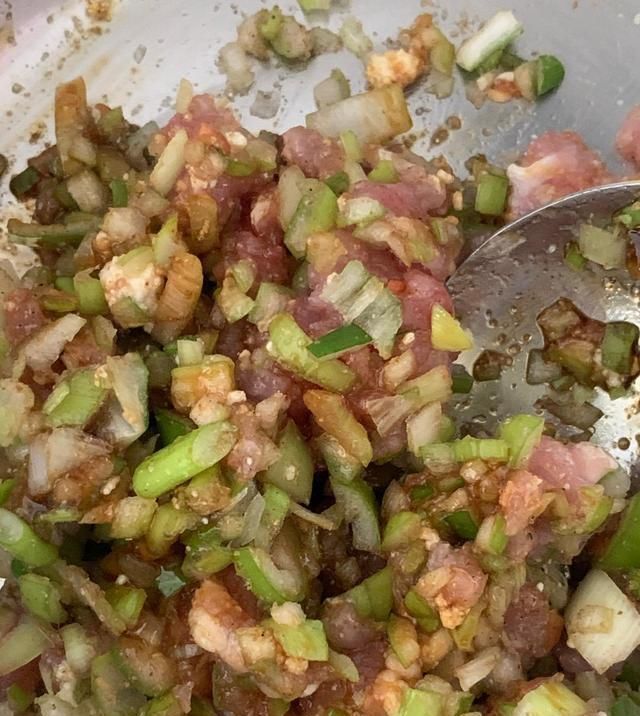 酥里嫩|外酥里嫩的豆腐丸子原来做起来这么简单,家人都说好吃