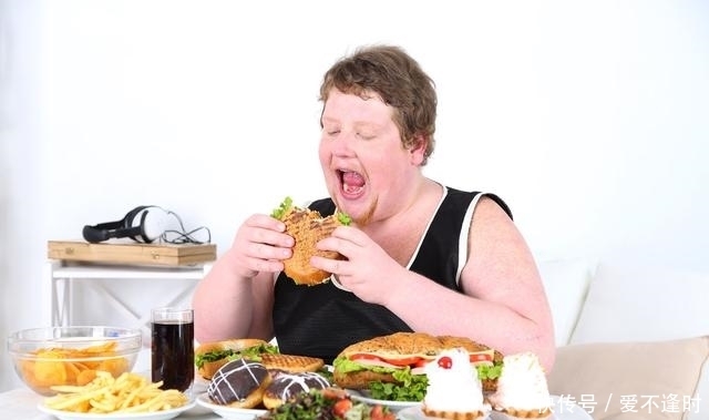  报警|晨起后口干口苦烦躁？别忽视，是肝脏在报警了，保肝只用6句箴言