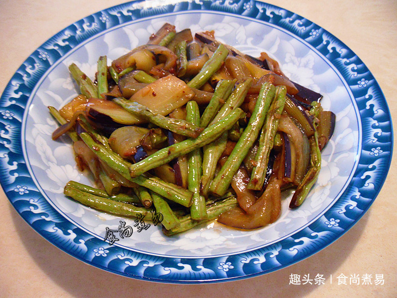 老妈做的五菜一汤,很家常接地气,吃的舒坦,在外花钱也买不到