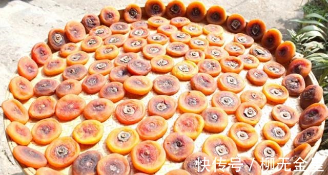 原来催熟柿子这么简单,两天后就能吃,香甜可口,教你方法快来学!