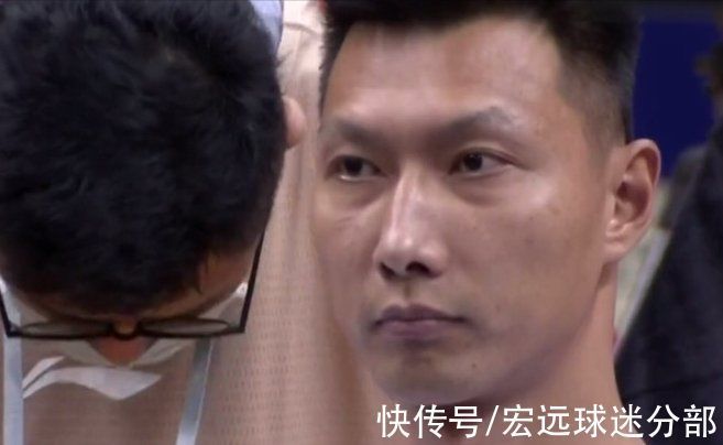 全队|知道了易建联频频发火的真正原因后,我顿时心酸了,想哭