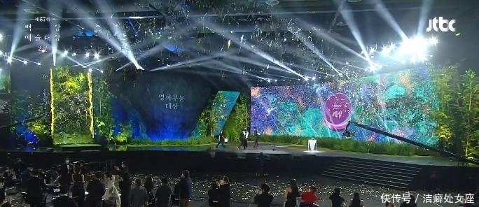 金贤秀|“大神”刘在石再获大奖,颁奖礼尴尬一幕背后的故事