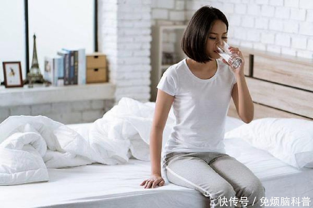 宵夜|高血壓患者，牢記晨起3堅持，睡前2不要，避免腦梗找上門
