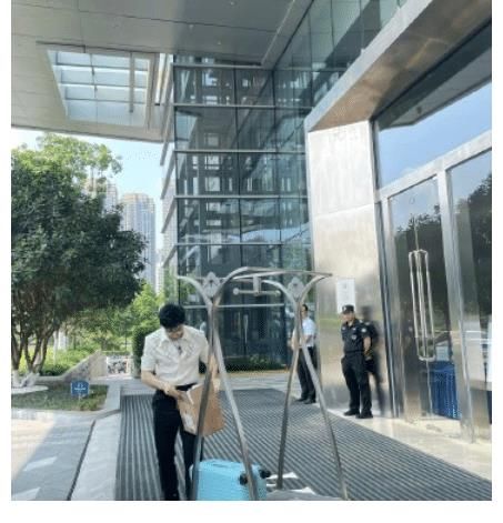 丁真|黃曉明開拍中餐廳5！新造型清爽帥氣，連腰身比例也好絕