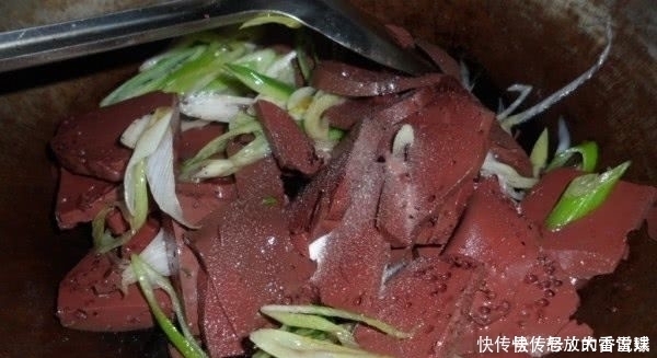春天宁少吃肉,也要吃此菜,称为“血管清洁剂”,排出臭便,血管干净