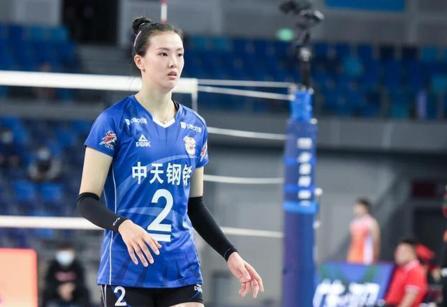 主教练|女排主力二传人选是谁?姚迪缺席原因揭晓,李盈莹领衔新三叉戟