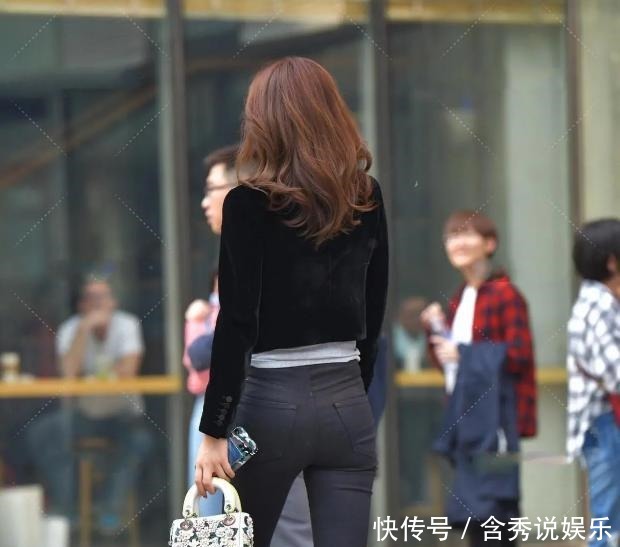 高雅|“打底裤”也能穿出新高度,这样的穿搭高雅有个性,展现魅力风采