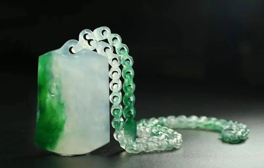 花式链$翡翠项链鉴赏,时尚与经典的完美结合