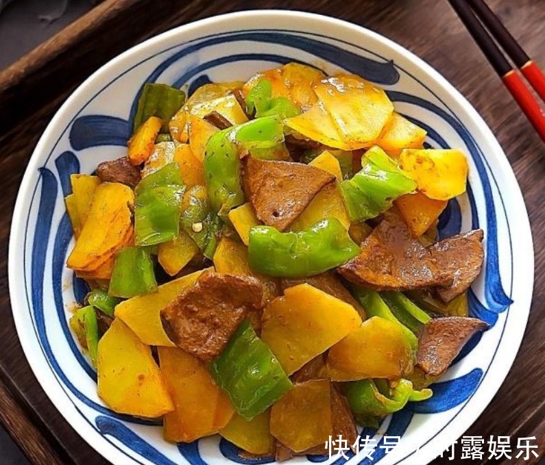 土豆和此物是绝配,每天炒一盘,补铁补血,改善视力,肝脏健康了