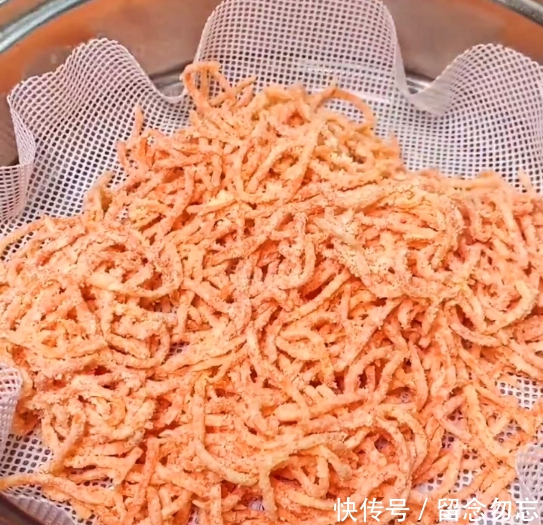 不湿|饭店蒸萝卜丝为啥好吃?记住4窍门,不沾不湿晶莹透亮,3分钟出锅