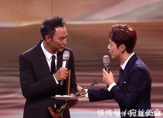 金鹰节何炅再现神救场,秒速化解突发状况,任达华连说谢谢!