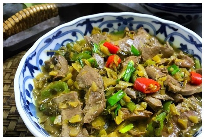 睡眠不好的人要多吃这菜,2分钟教你做,香辣开胃没腥味,超下饭