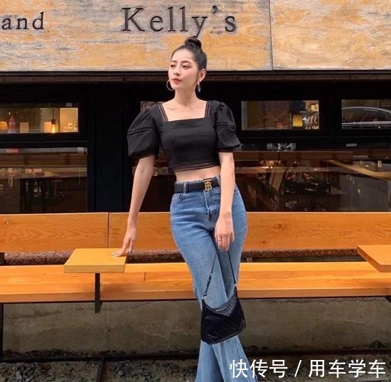 v领 大脸的女生除了发型之外,上衣款式也很重要,这三件拒绝容貌焦虑!