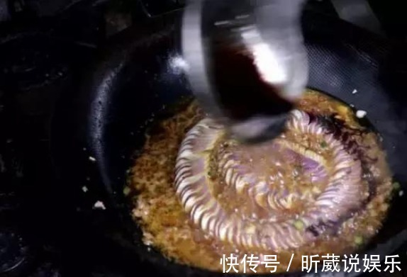 盘龙茄子|茄子别老是红烧了，教你个新吃法，上桌抢着吃，连汤汁都不剩！