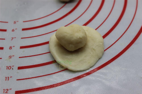 过年了，饼干别买，教你做红豆酥饼，酥脆可口，好看又健康！