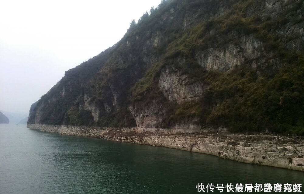 诗人$王勃和王维都是天才诗人,各写下一首《山中》,千百年来高下难分