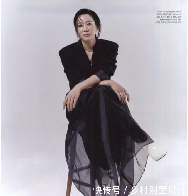 色系 不会配色、越穿越丑！秋冬最美的“同色系”穿搭，让你美成一束光！